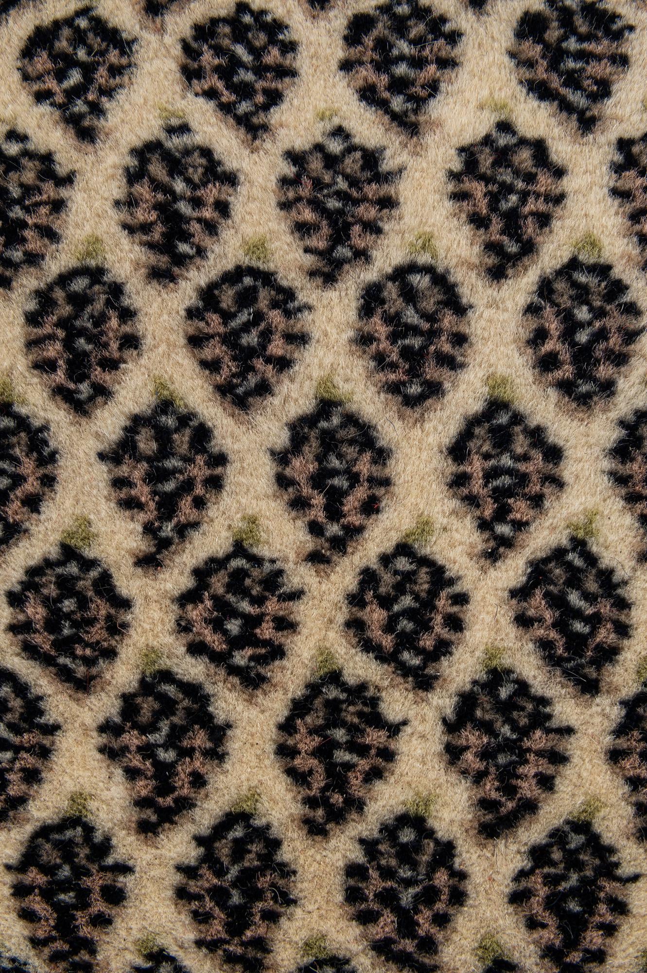 2' 11 x 5' 3 Hand Knotted Mir Wool Rug