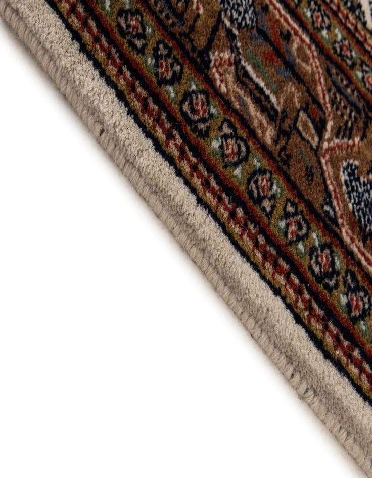 Detail image of 2' 11 x 5' 1 Hand Knotted Mir Wool Rug