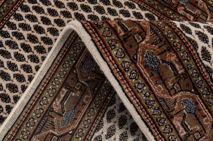 2' 11 x 5' 1 Hand Knotted Mir Wool Rug