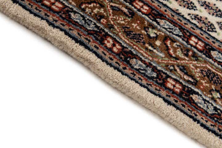 2' 8 x 5' 2 Hand Knotted Mir Wool Rug