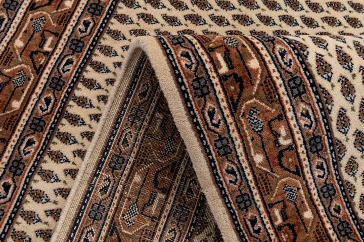 4' 1 x 5' 10 Hand Knotted Mir Wool Rug