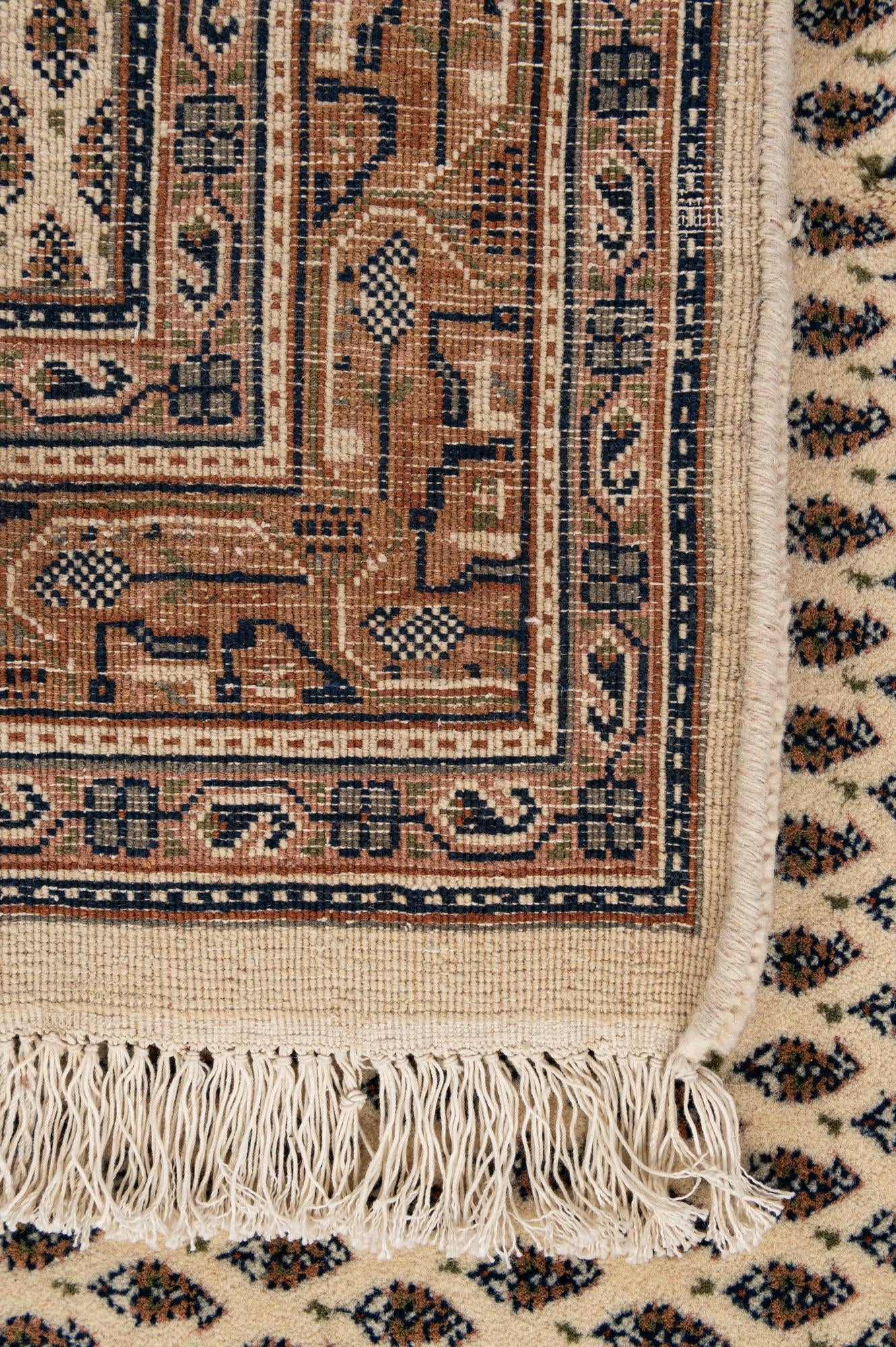 4' 1 x 5' 10 Hand Knotted Mir Wool Rug