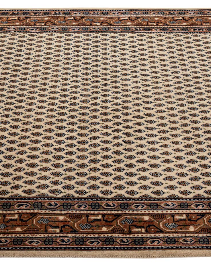 Detail image of 4' 1 x 5' 10 Hand Knotted Mir Wool Rug