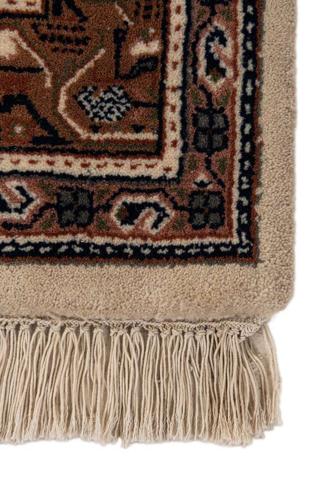 4' 1 x 5' 10 Hand Knotted Mir Wool Rug