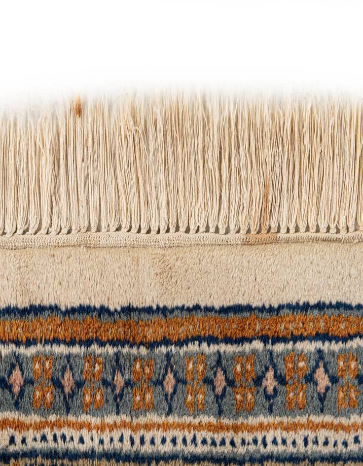 Detail image of 6' 9 x 9' 10  Hand Knotted Mir Oriental Wool Rug