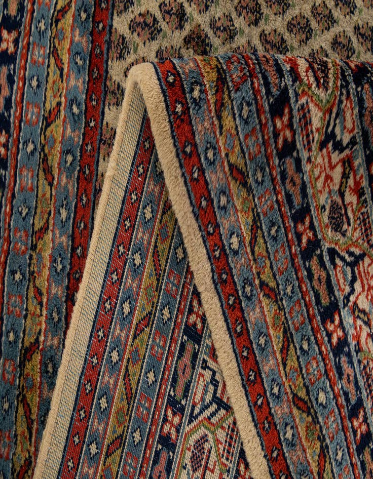 Detail image of 6' 7 x 8' Hand Knotted Mir Wool Rug