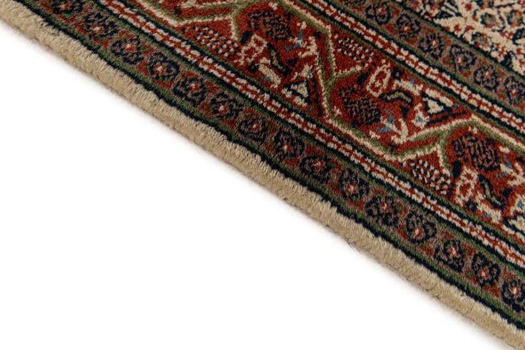 Detail image of 3' 1 x 5' 4 Hand Knotted Mir Wool Rug