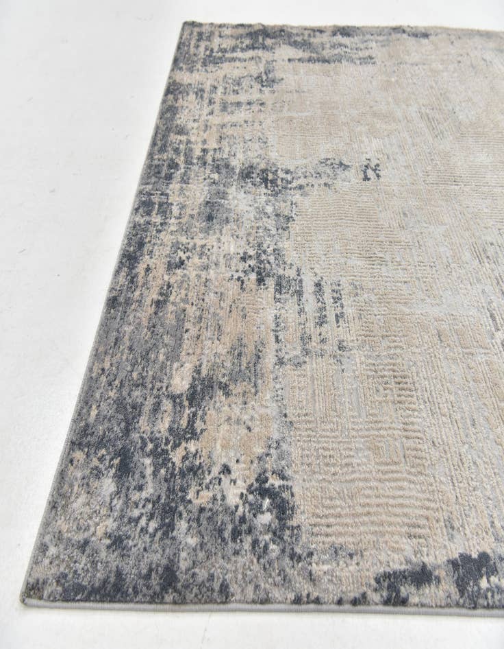 Detail image of 5' x 8' Modern Classical Rug