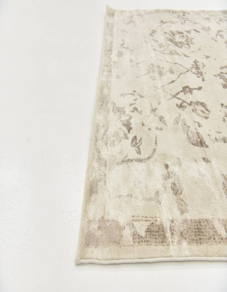 Detail image of 5' 2 x 7' 5 Modern Classical Rug