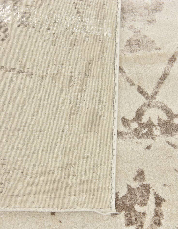 Detail image of 5' 2 x 7' 5 Modern Classical Rug