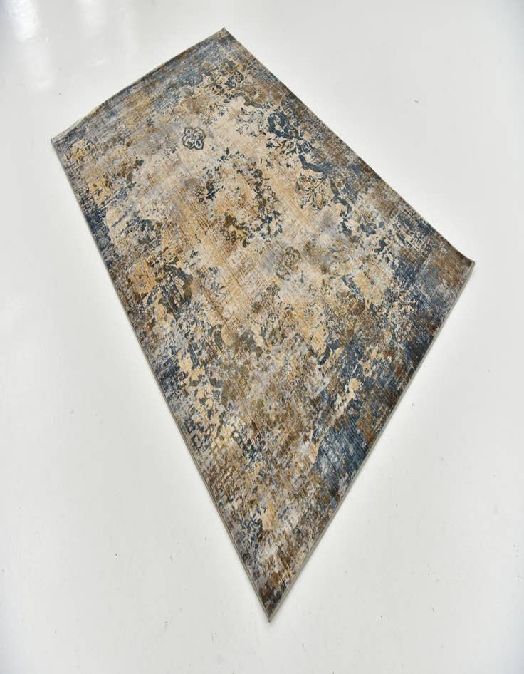 Detail image of 5' x 7' 7 Modern Classical Rug