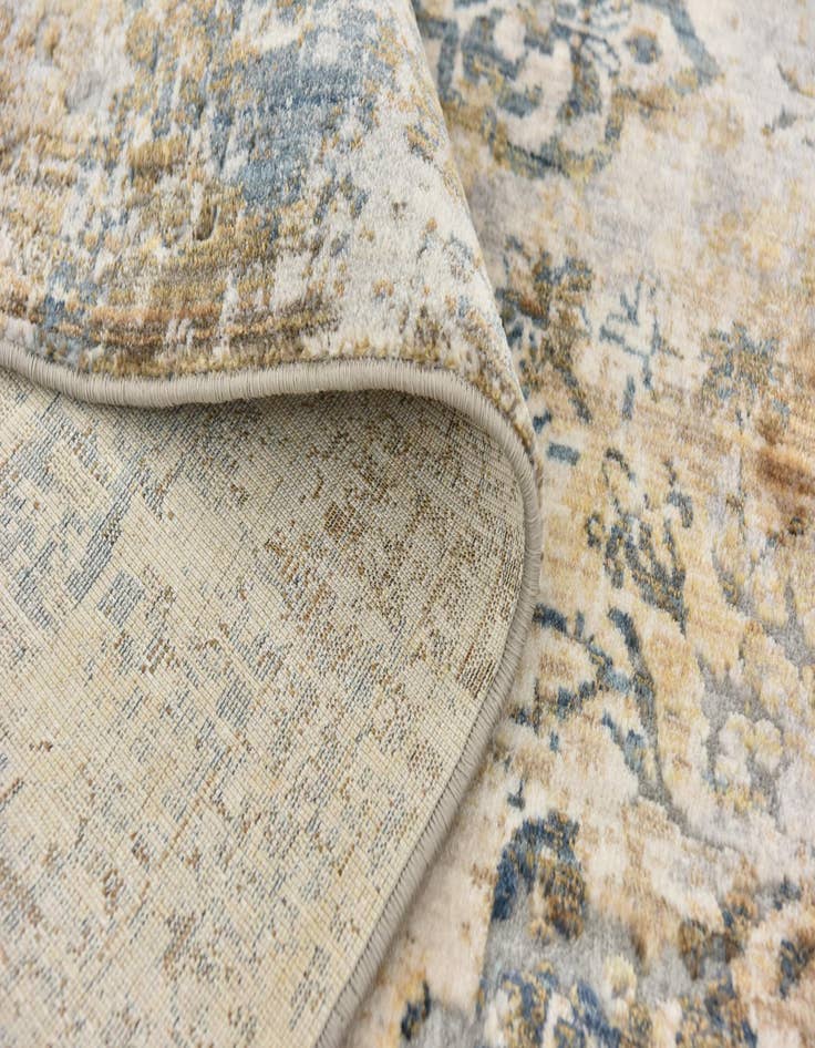 Detail image of 5' x 7' 7 Modern Classical Rug