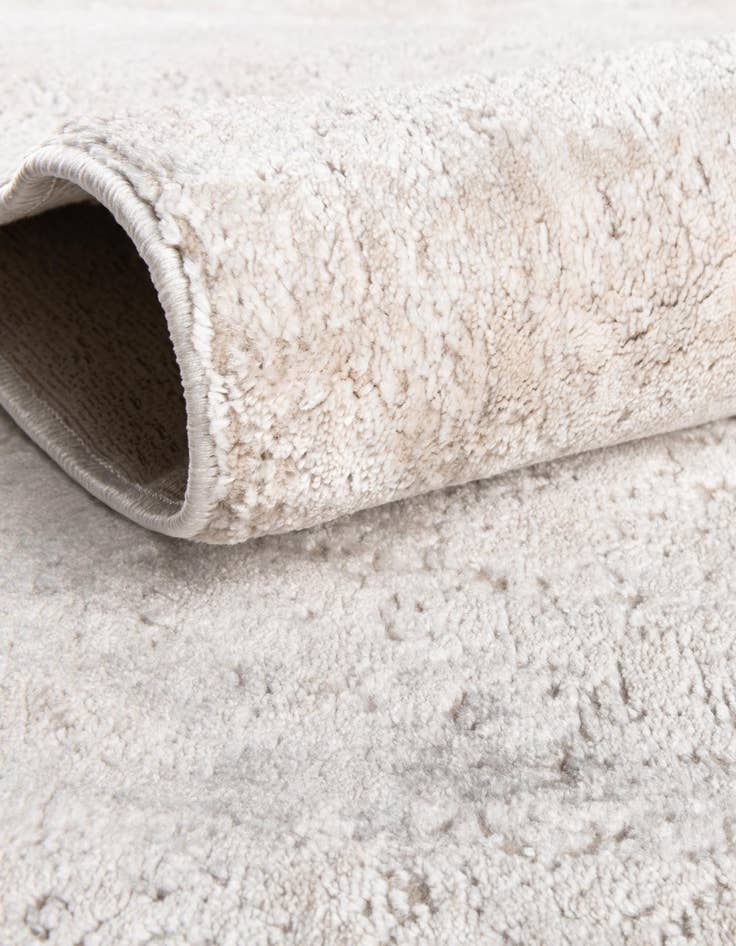 Detail image of 3' x 5' Modern Classical Rug