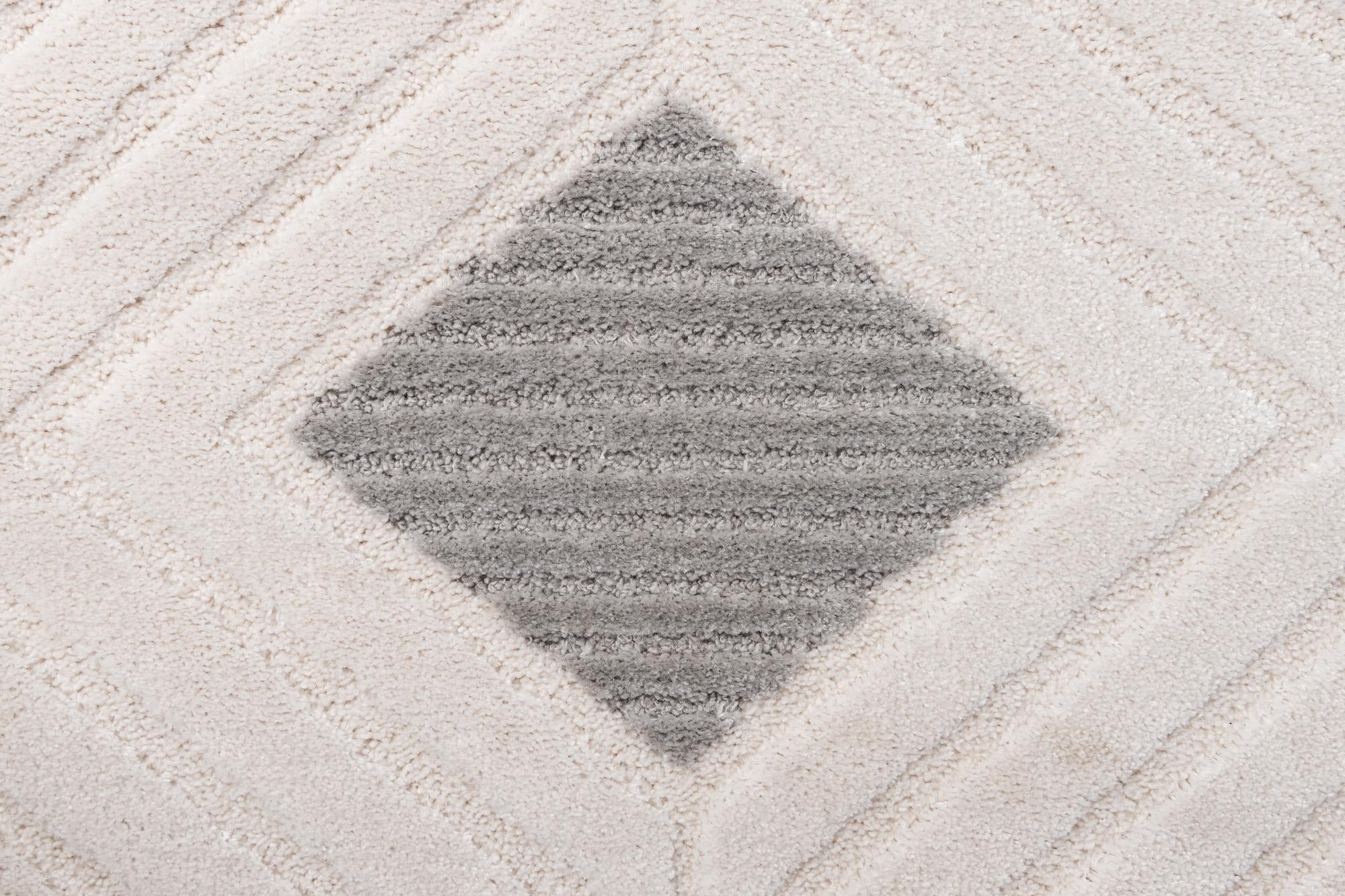 5' 3 x 7' 9 Monaco Rug