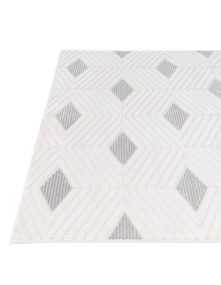 Detail image of 5' 3 x 7' 9 Monte Carlo Rug