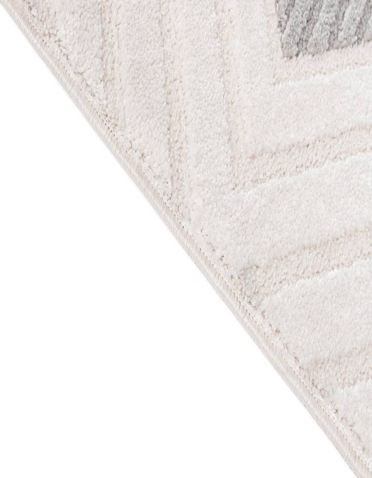 Detail image of 5' 3 x 7' 9 Monte Carlo Rug