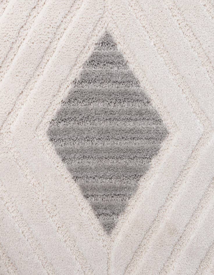 Detail image of 5' 3 x 7' 9 Monte Carlo Rug