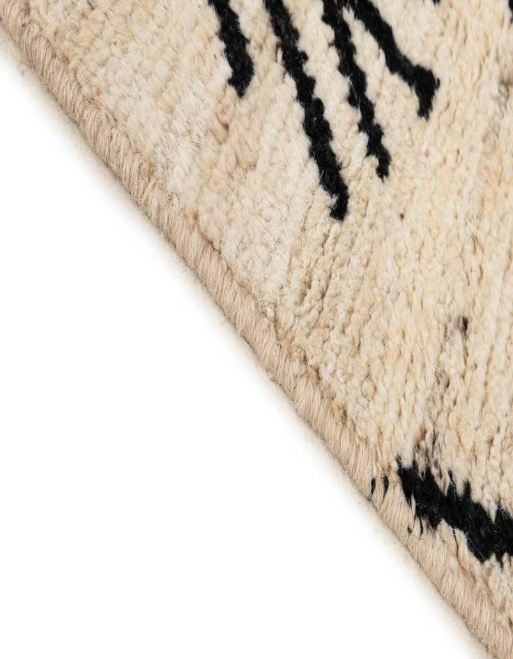 Detail image of 5' 7 x 7' 11  Hand Knotted Moroccan Wool Rug