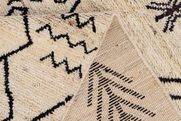 5' 7 x 7' 11 Hand Knotted Moroccan Wool Rug