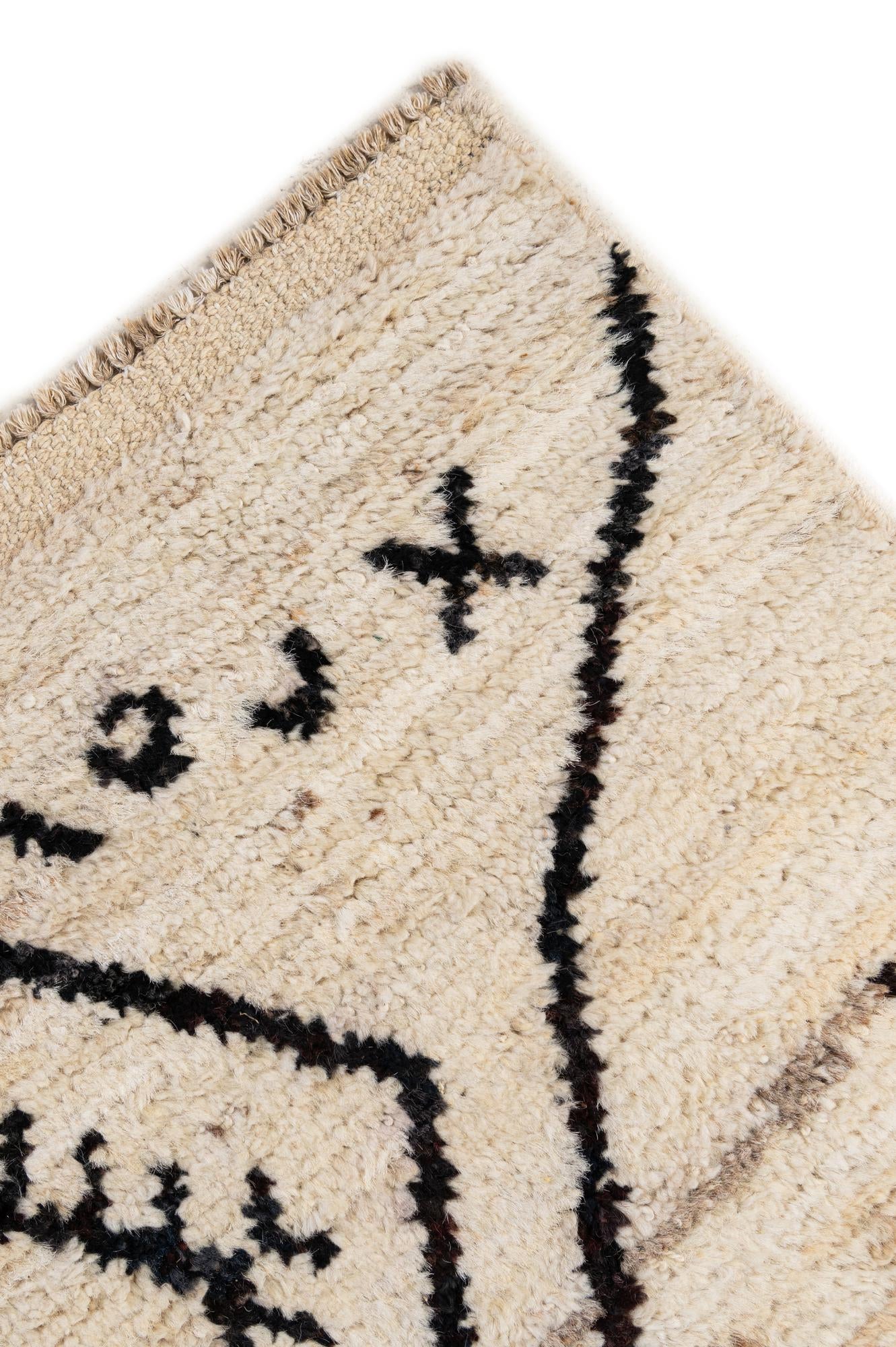 5' 7 x 7' 11 Hand Knotted Moroccan Wool Rug