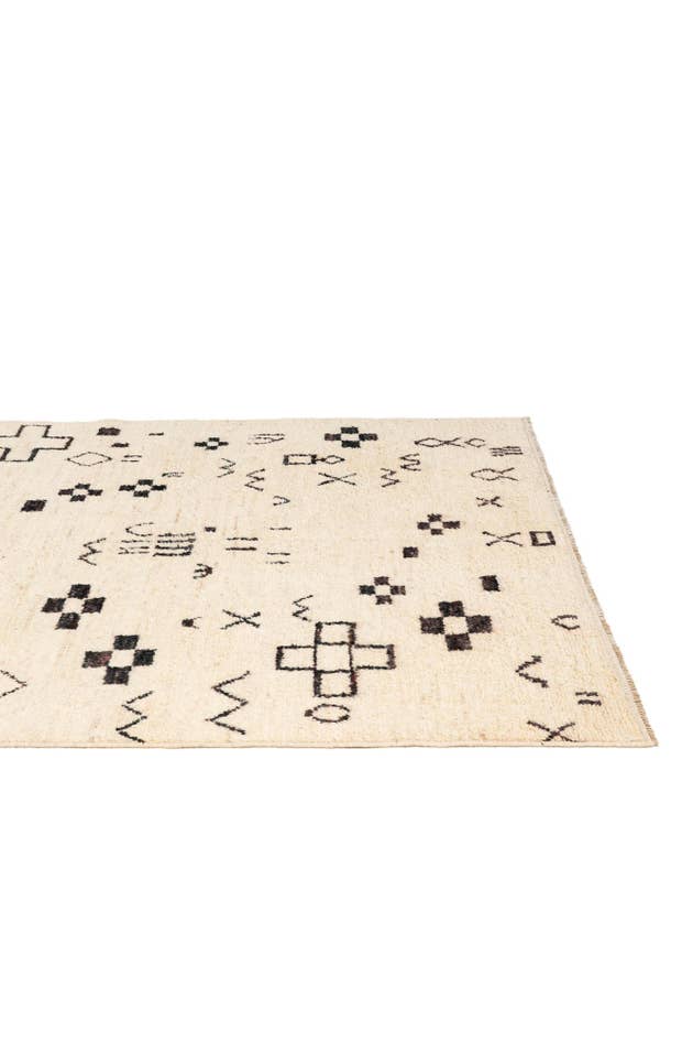 Detail image of 5' x 6' 6 Hand Knotted Moroccan Wool Rug