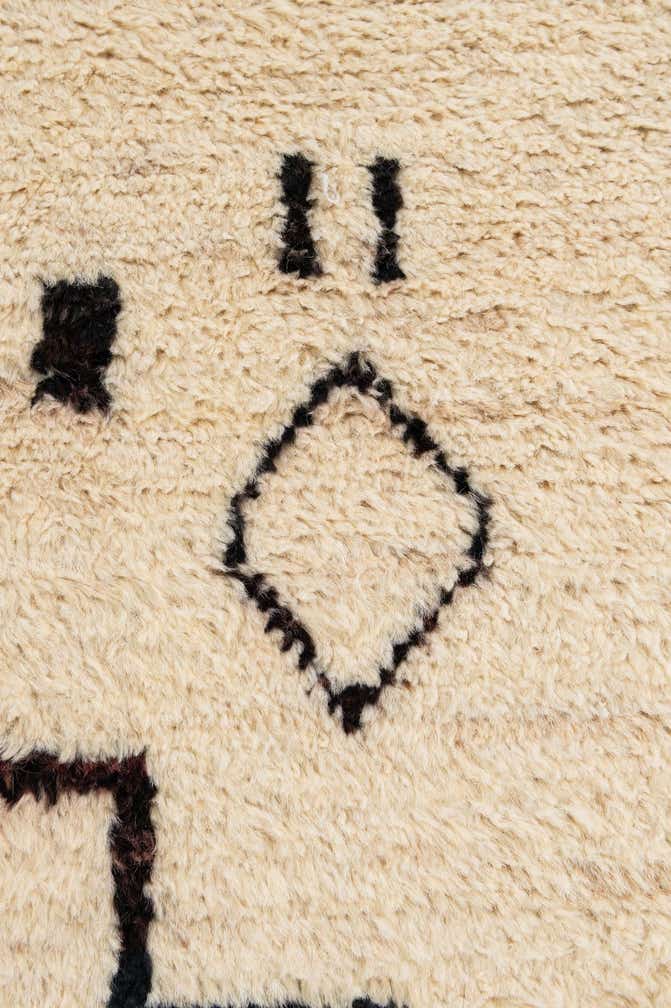 5' x 6' 6 Hand Knotted Moroccan Wool Rug