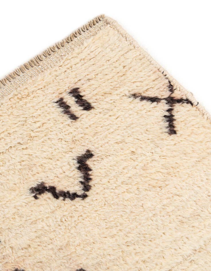 Detail image of 5' x 6' 6  Hand Knotted Moroccan Wool Rug