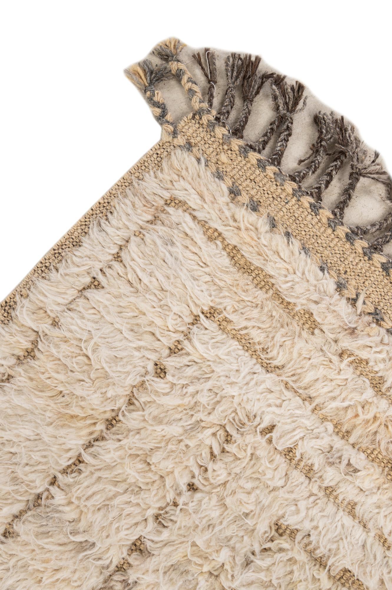 5' 4 x 6' 8 Hand Knotted Moroccan Wool Rug