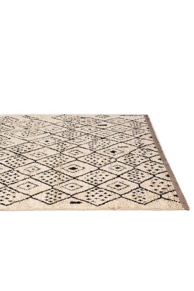 5' 6 x 7' 4 Hand Knotted Moroccan Wool Rug