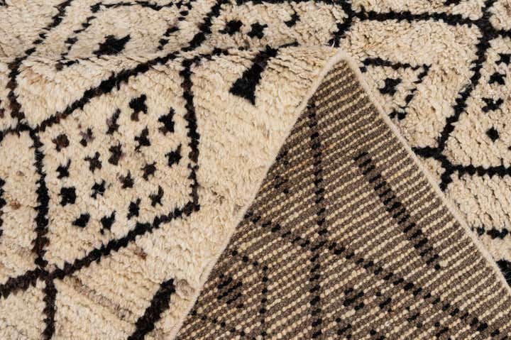 5' 6 x 7' 4 Hand Knotted Moroccan Wool Rug