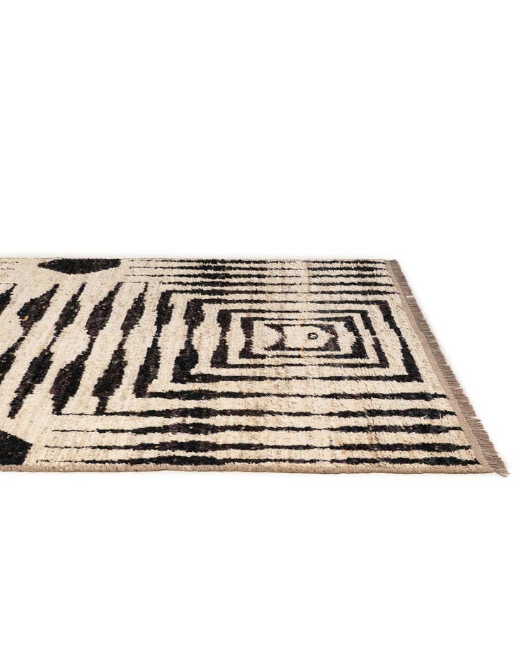 Detail image of 5' 8 x 7' 8 Hand Knotted Moroccan Wool Rug