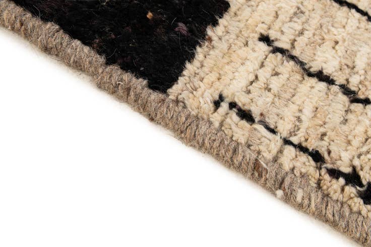 Detail image of 5' 8 x 7' 8 Hand Knotted Moroccan Wool Rug