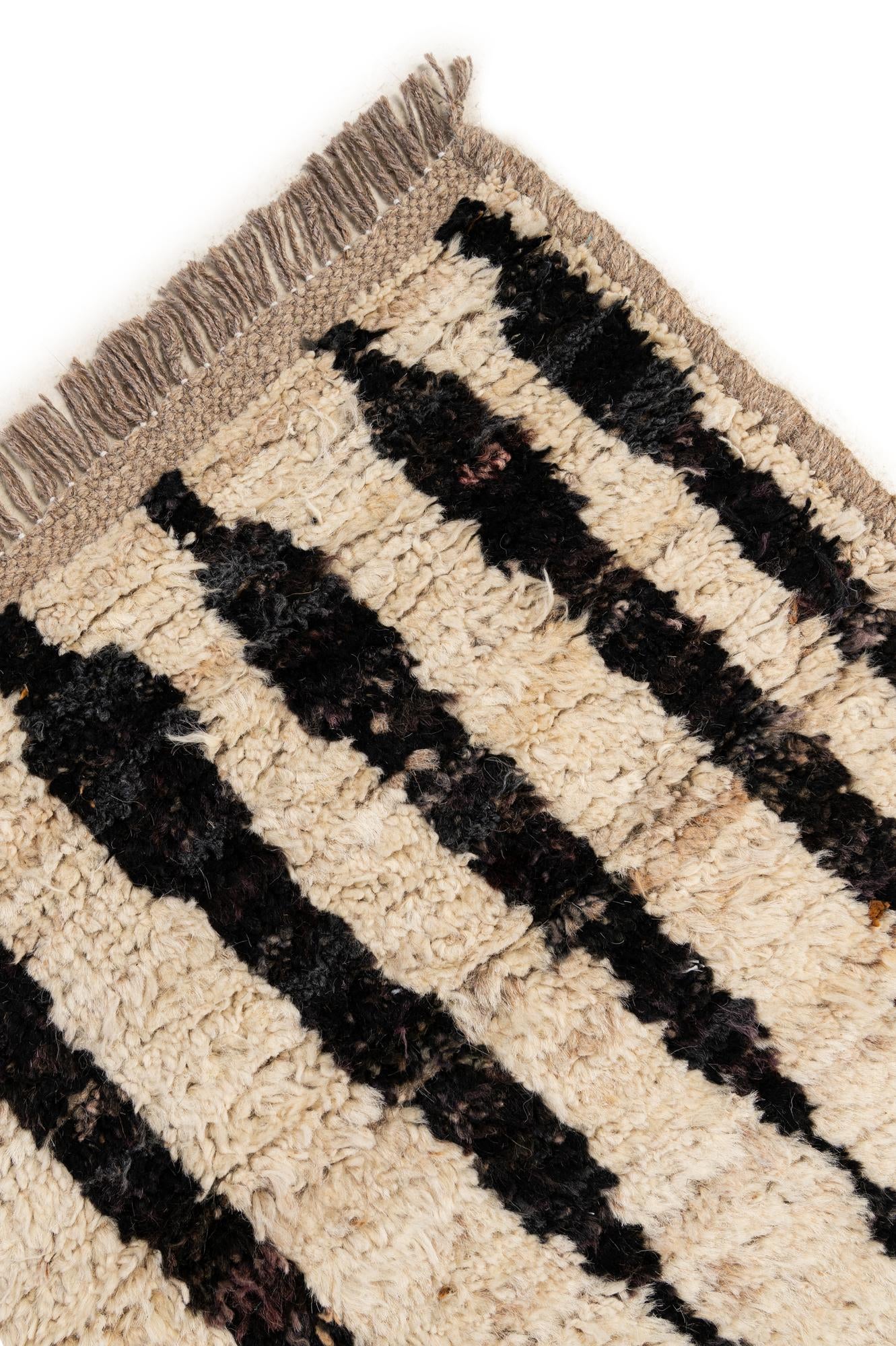 5' 8 x 7' 8 Hand Knotted Moroccan Wool Rug