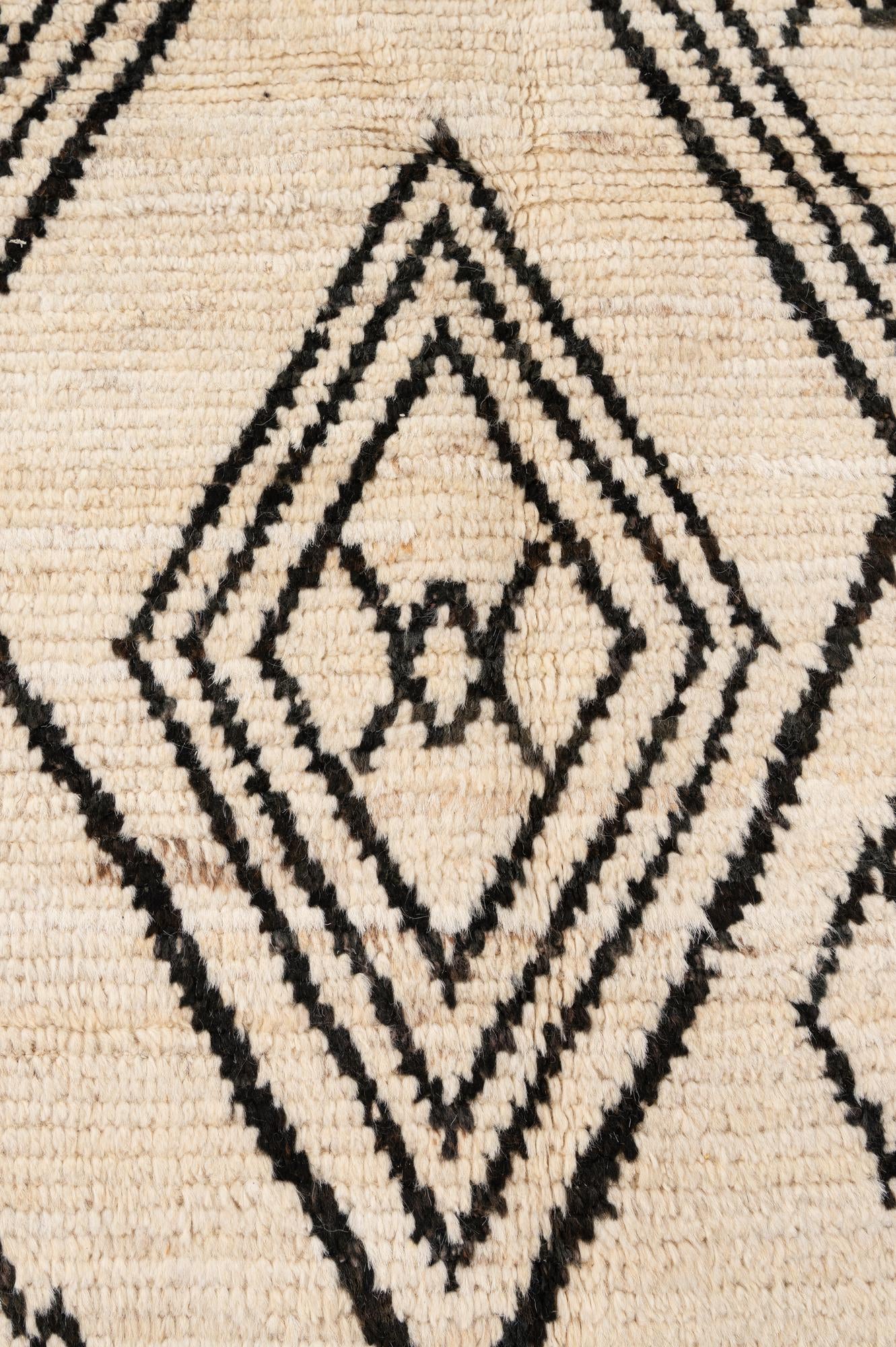 5' 9 x 8' Hand Knotted Moroccan Wool Rug