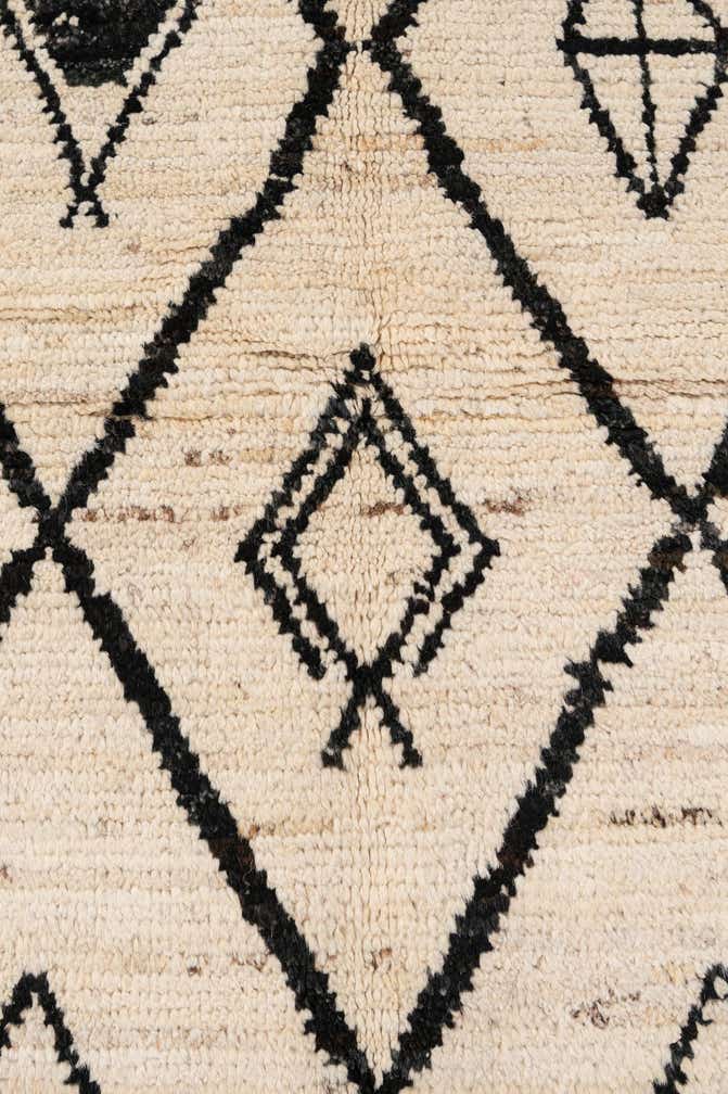 5' 10 x 8' 5 Hand Knotted Moroccan Wool Rug