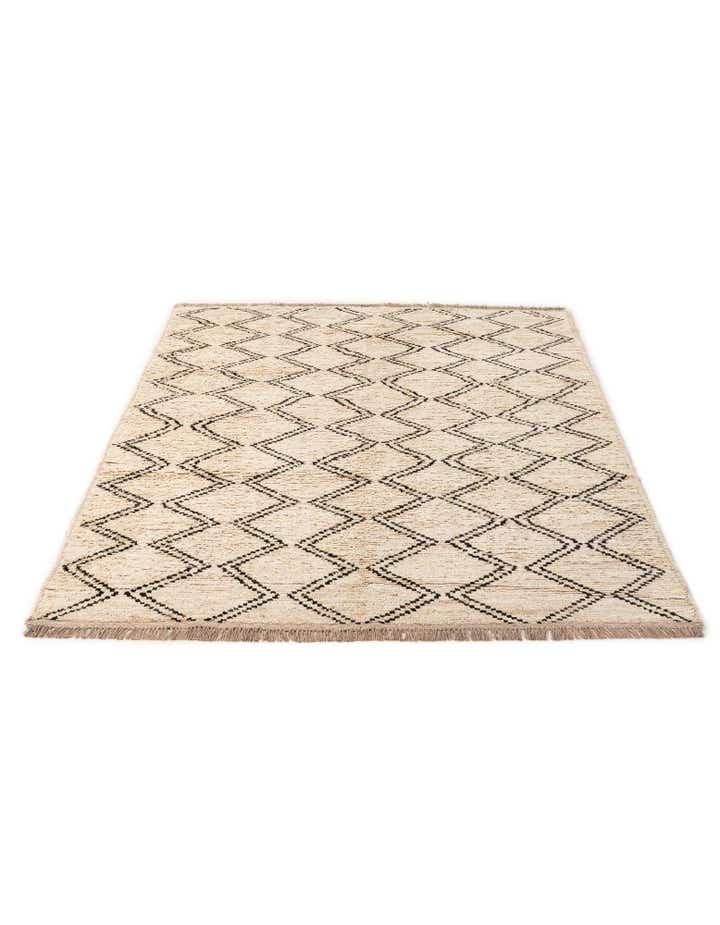 5' 9 x 7' 10 Hand Knotted Moroccan Wool Rug