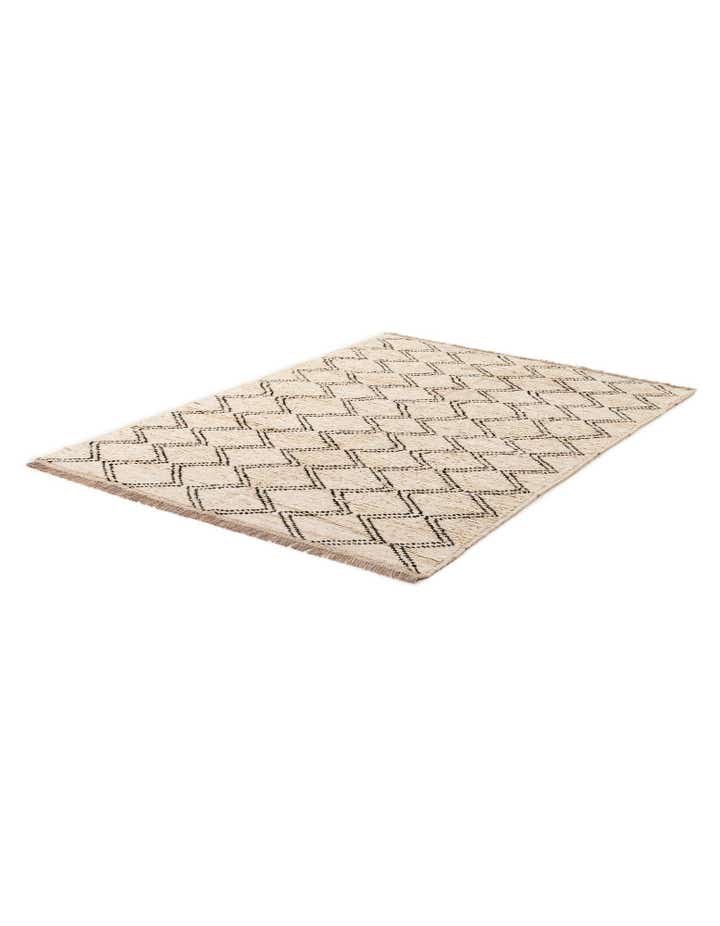 5' 9 x 7' 10 Hand Knotted Moroccan Wool Rug