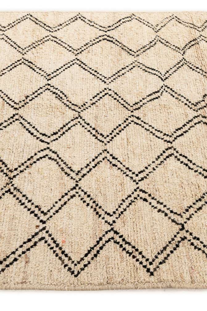 5' 9 x 7' 10 Hand Knotted Moroccan Wool Rug