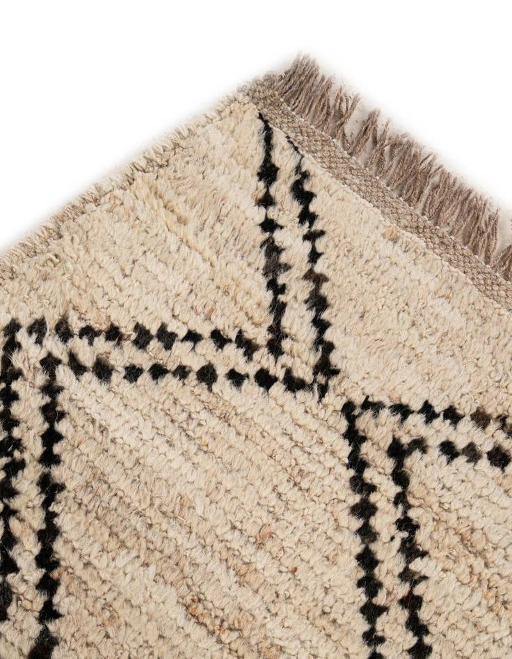 Detail image of 5' 9 x 7' 10  Hand Knotted Moroccan Wool Rug