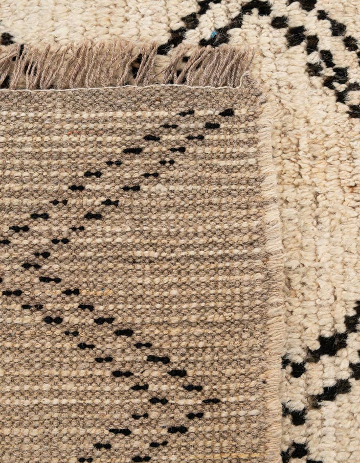 Detail image of 5' 9 x 7' 10  Hand Knotted Moroccan Wool Rug