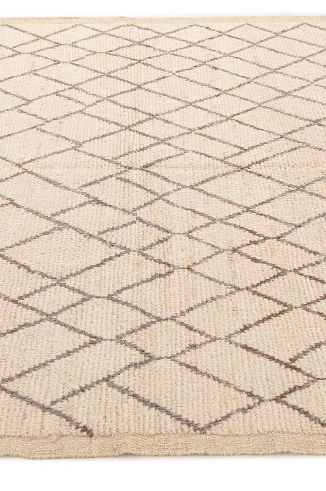 5' 9 x 8' 7 Hand Knotted Moroccan Wool Rug