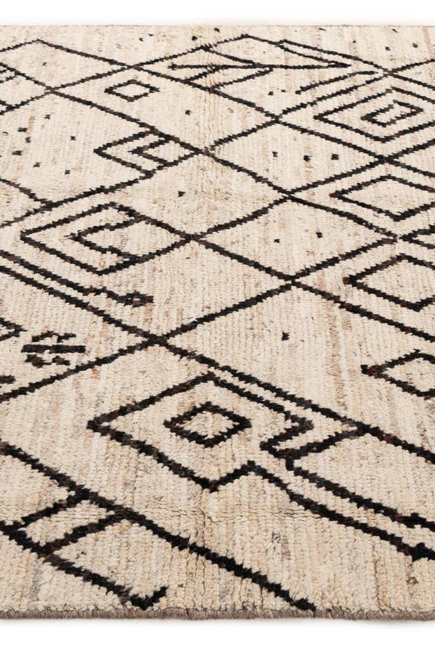 Detail image of 5' 11 x 7' 9 Hand Knotted Moroccan Wool Rug