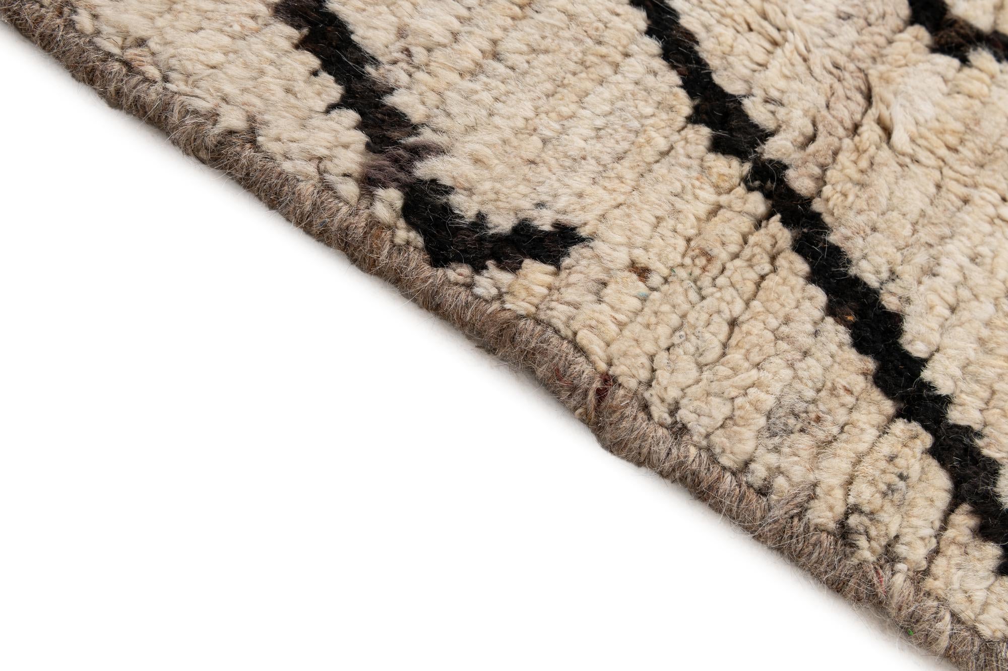 5' 11 x 7' 9 Hand Knotted Moroccan Wool Rug