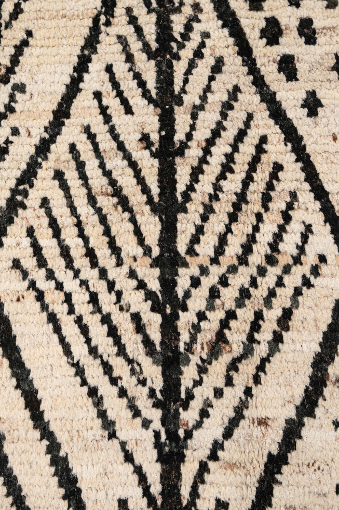 5' 11 x 7' 11 Hand Knotted Moroccan Wool Rug