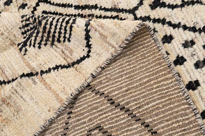 6' 1 x 8' 9 Hand Knotted Moroccan Wool Rug