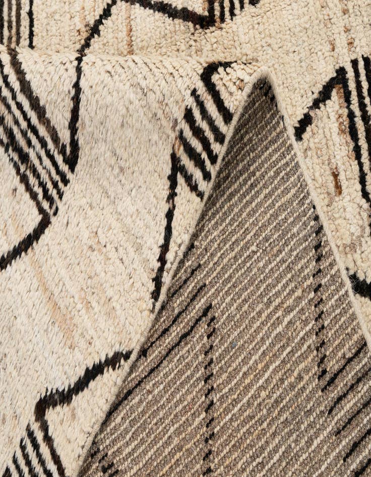Detail image of 6' 8 x 9' 10  Hand Knotted Moroccan Wool Rug
