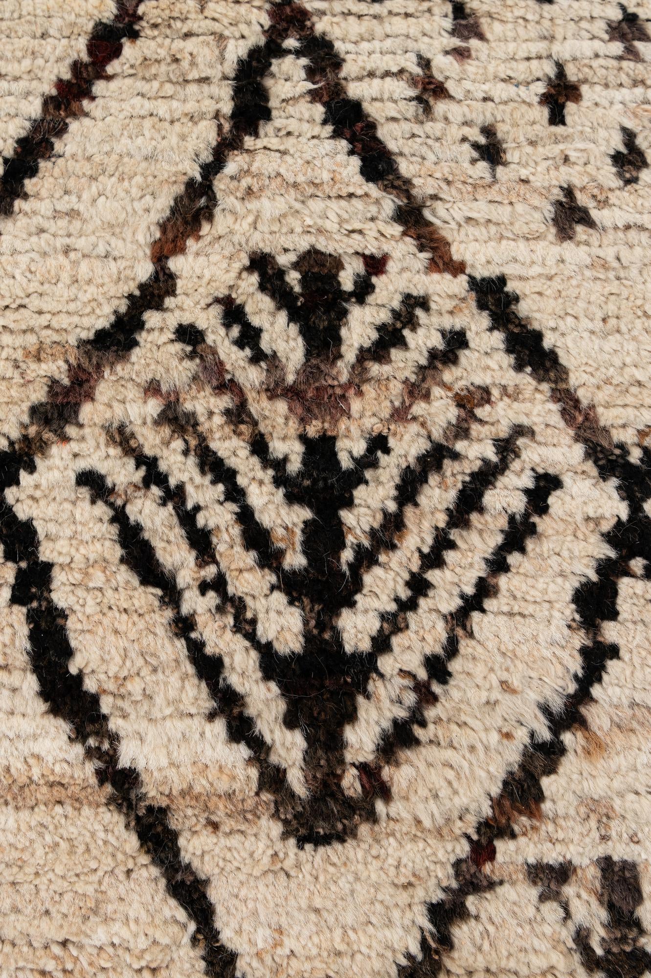6' 10 x 9' 3 Hand Knotted Moroccan Wool Rug