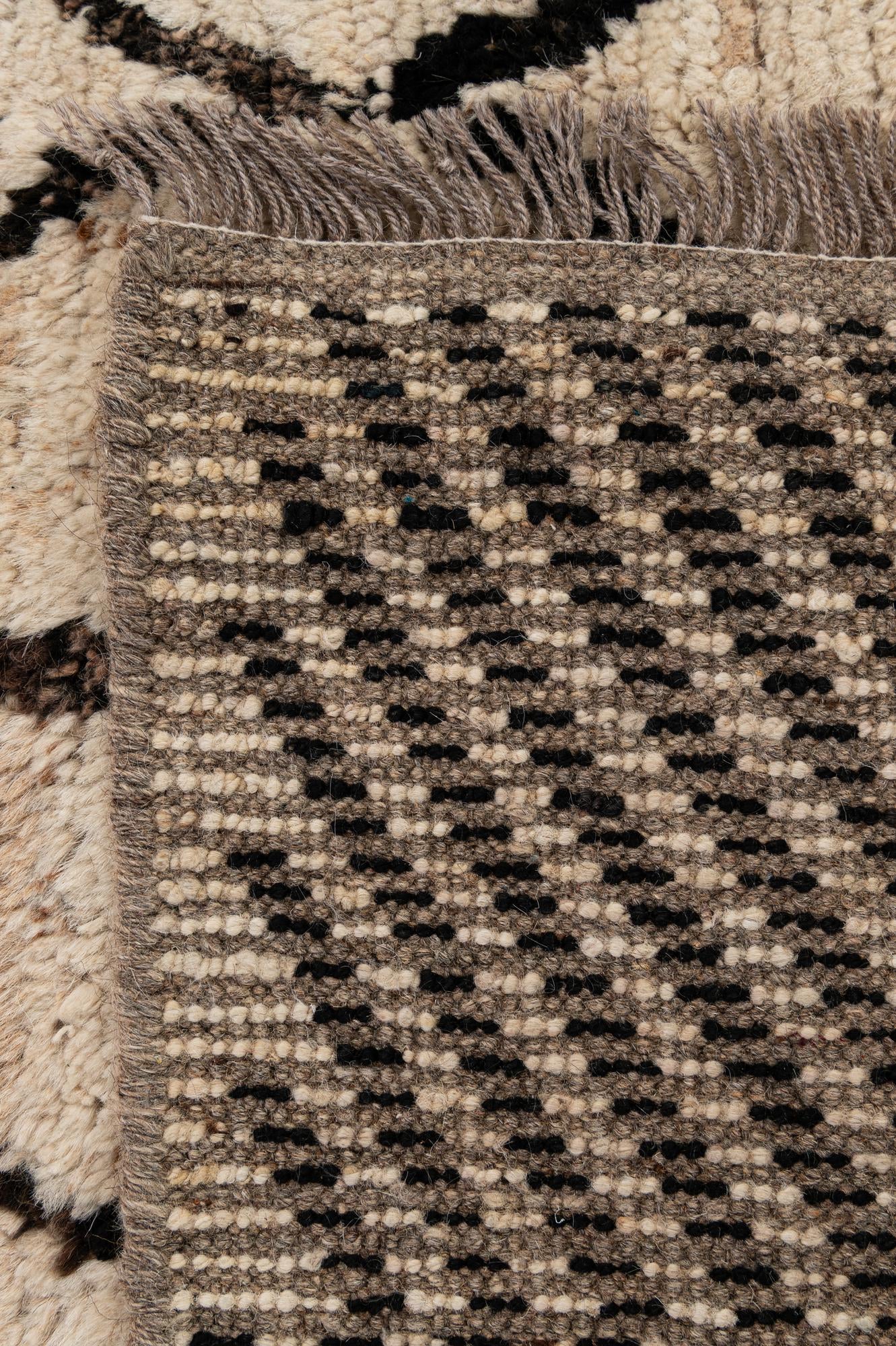 6' 10 x 9' 3 Hand Knotted Moroccan Wool Rug