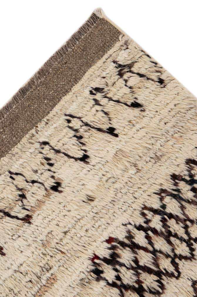 8' 1 x 9' 9 Hand Knotted Moroccan Wool Rug