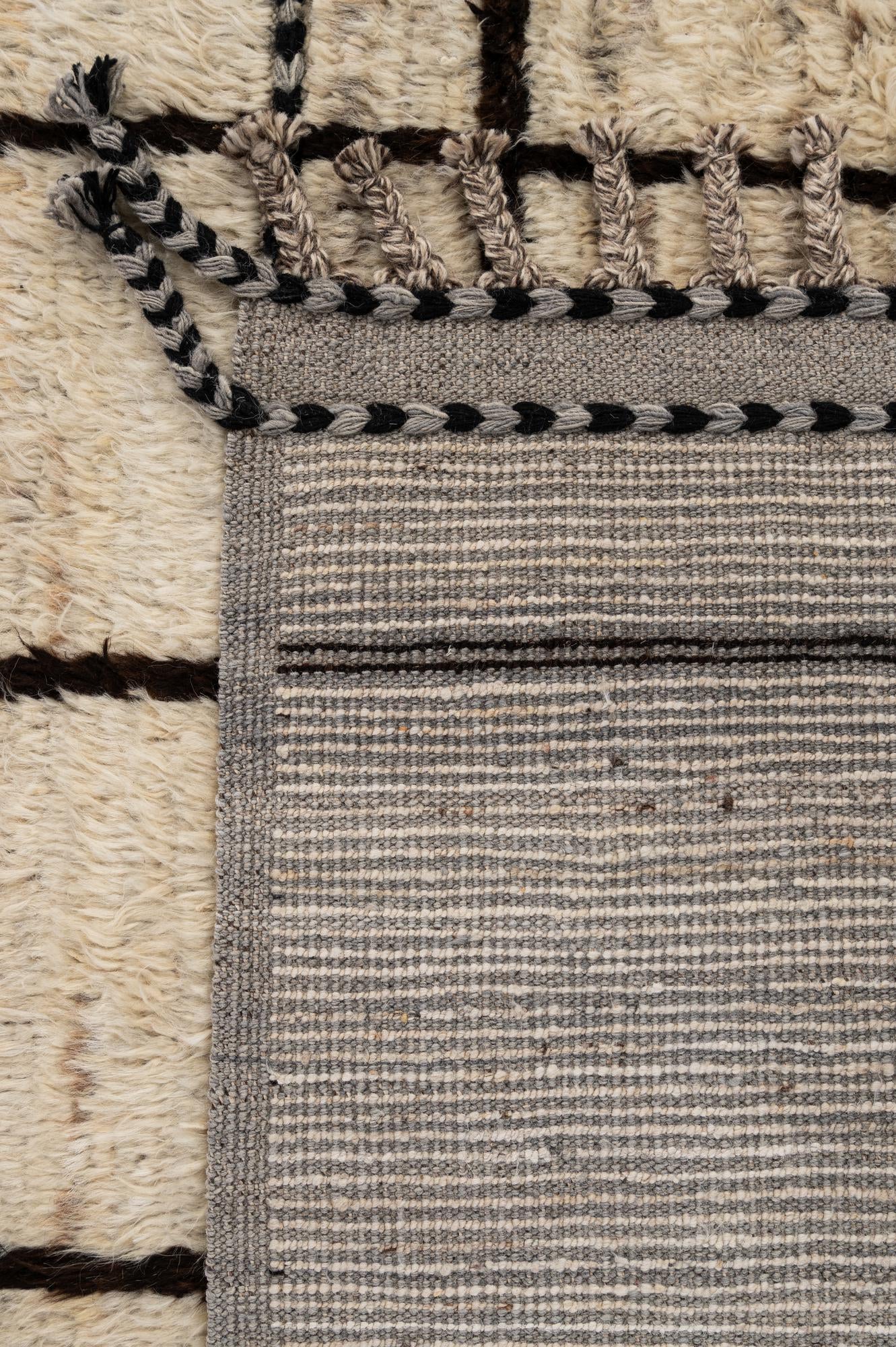 8' 5 x 10' 7 Hand Knotted Moroccan Wool Rug